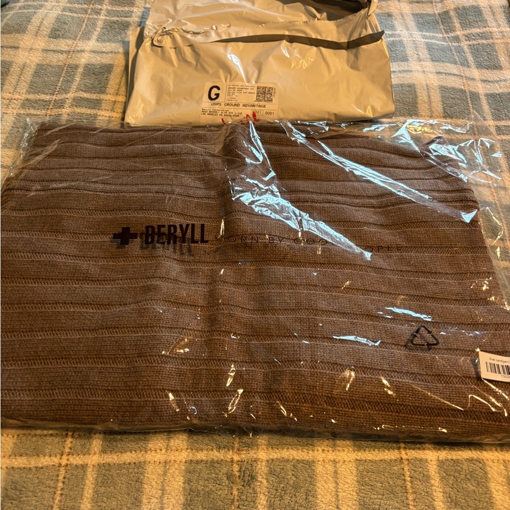 Beryll Women's Cozy Brown Turtleneck Sweater
